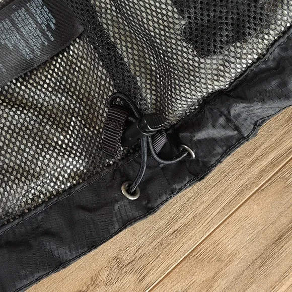 EUC TNF Rain Jacket - Picture 6 of 11